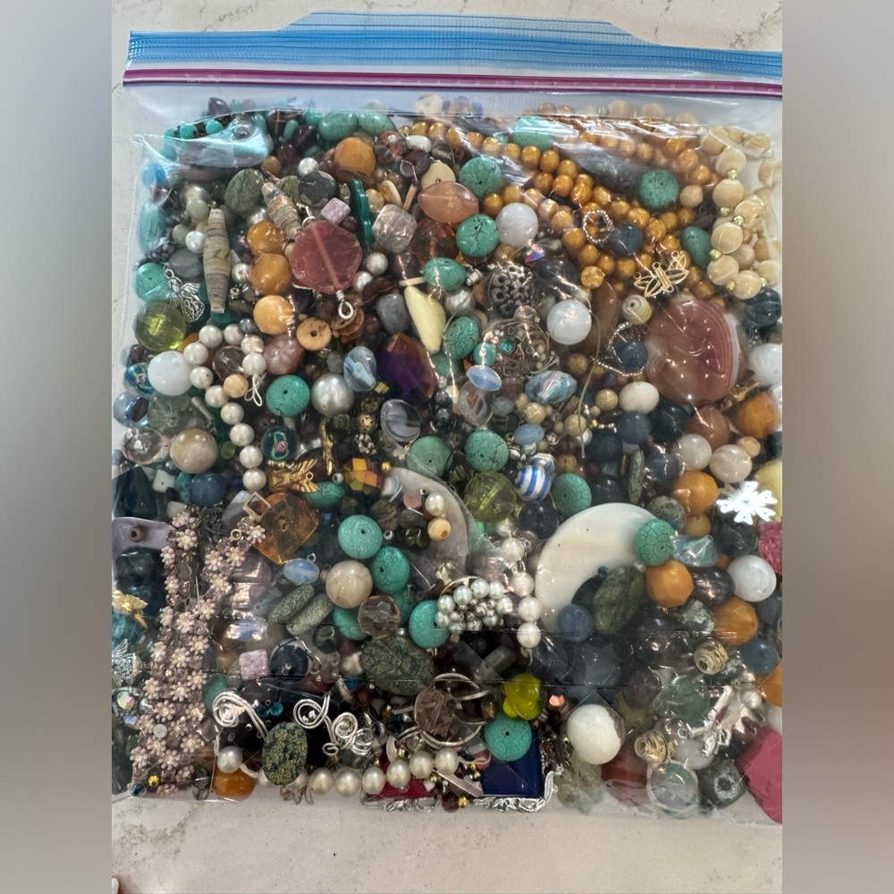 Colorful Bead Assortment for Jewelry Making - Picture 2 of 2